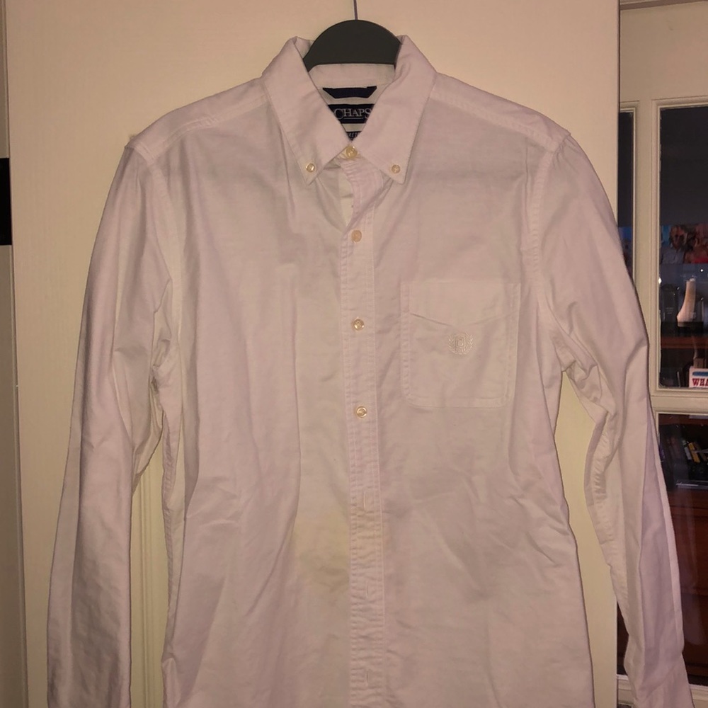 CHAPS stretch Oxford. Classic white button up